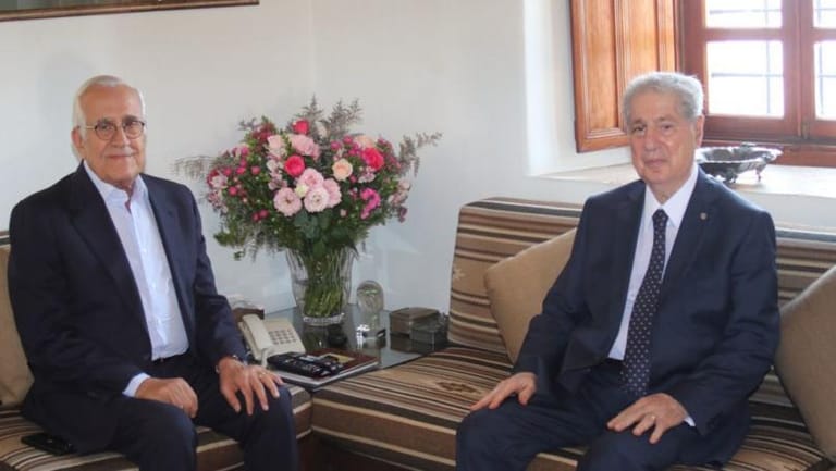 ماذا جرى في اللقاء بين الرئيسين السابقين؟