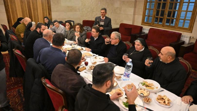 كنعان يشارك في قداس مار أنطونيوس بسكنتا