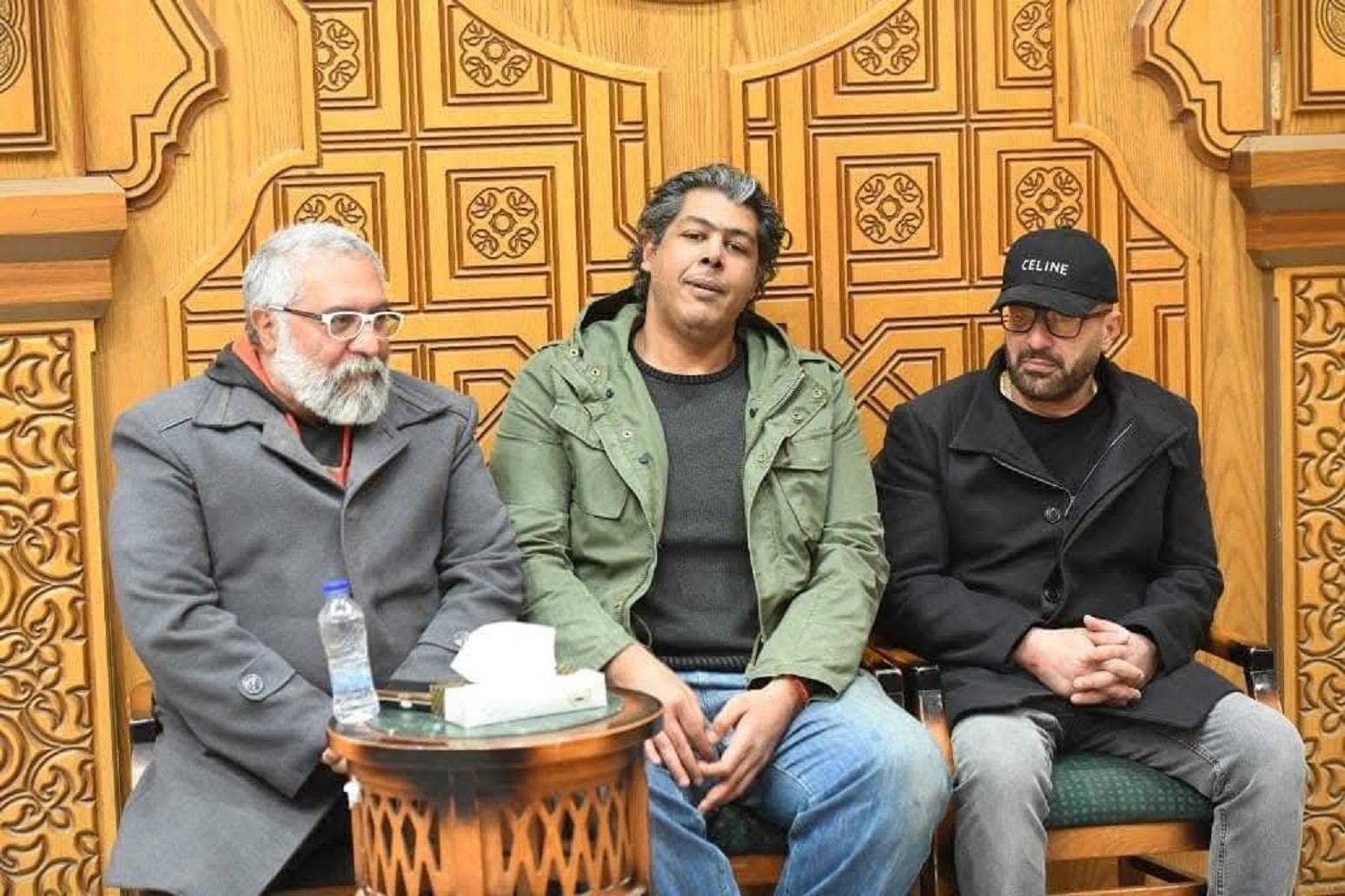 نجوم مصر يحتشدون في عزاء السبكي