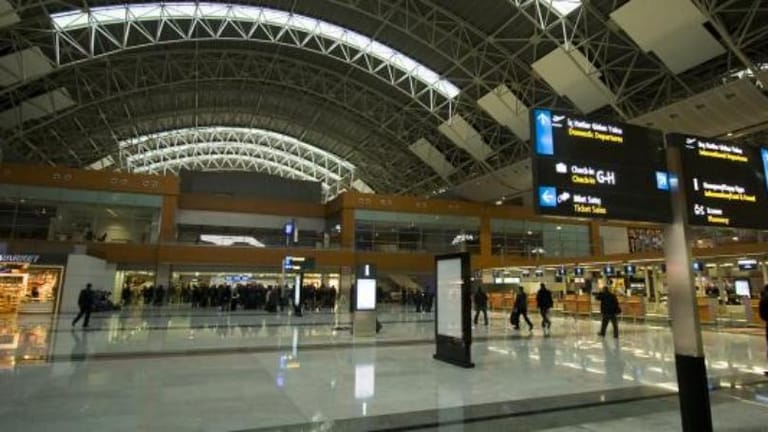 واعد امرأتين معاً... فانتقمتا منه بهذه الطريقة