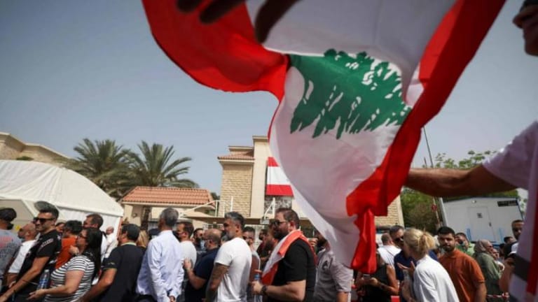 طوابير "التغيير": الاغتراب يلفظ "المنظومة"