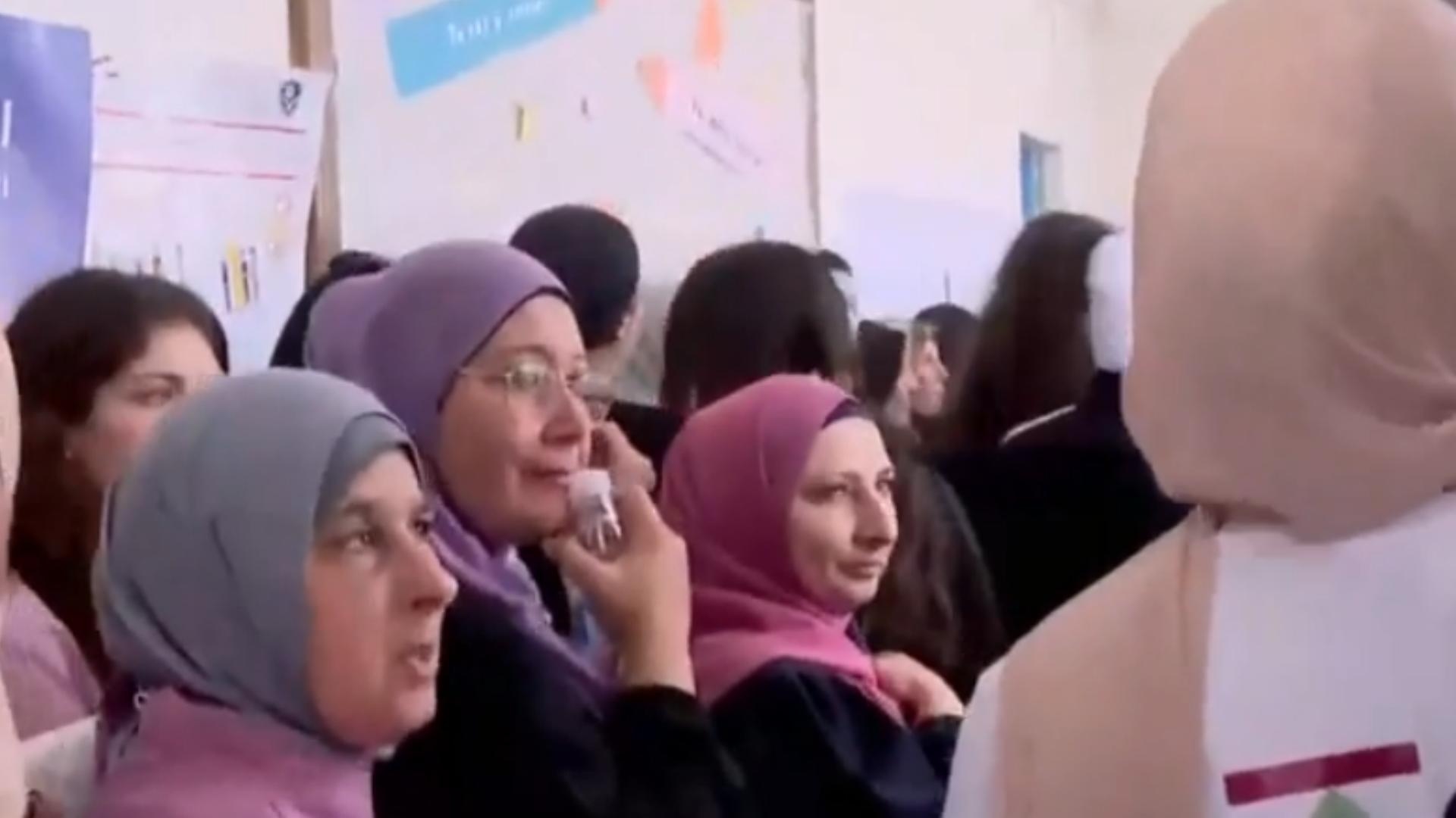 بالصّور: اكتظاظ كبير في مركز اقتراع في دده - الكورة ما أثار امتعاض بعض الناخبين