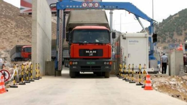 "سكانر" المصنع يحتاج إلى قرار سياسي قبل التشغيل.. والجمارك عاجزة