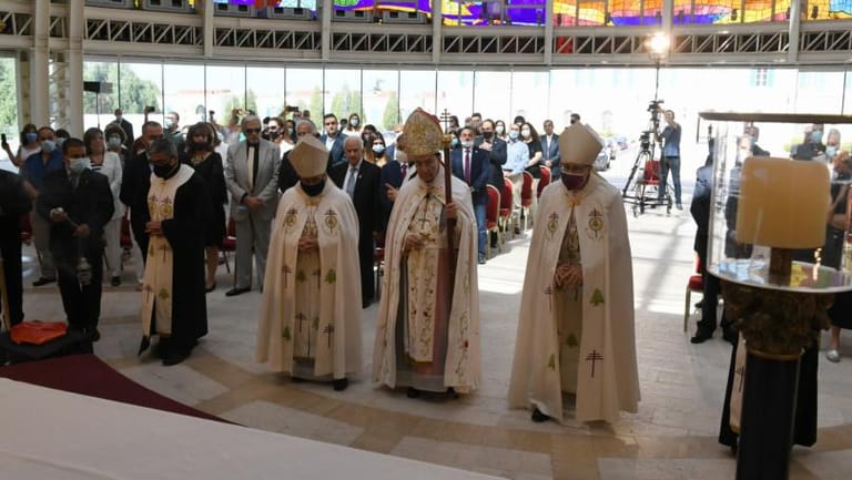 Rahi criticizes those in power