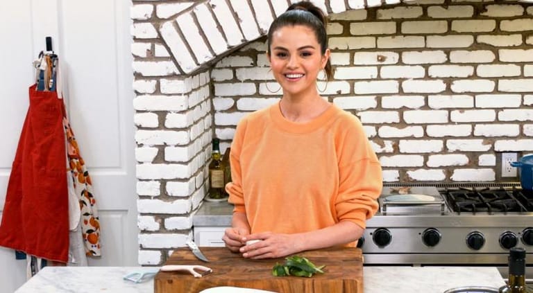 Selena Gomez to host two new Food Network series