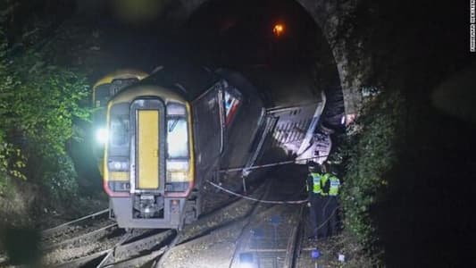 Train collision in southwest Britain injures several people