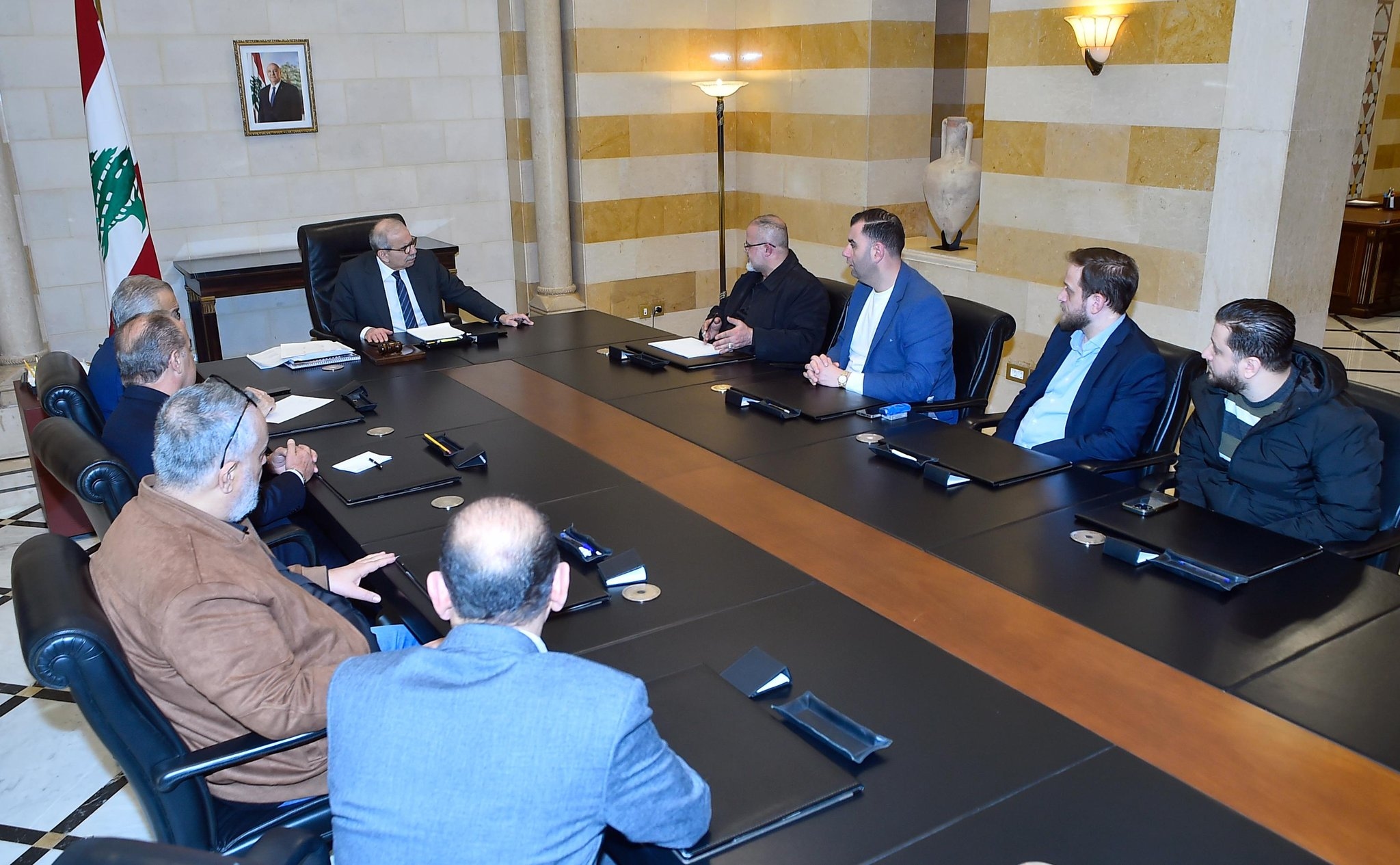 سلام يبحث مع اتّحاد نقابات الأفران في تأمين الخبز