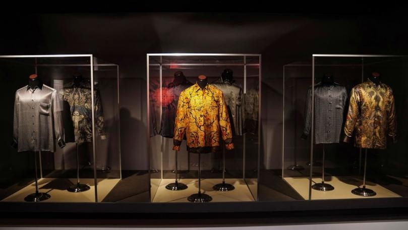 Nelson Mandela’s Famous Shirts, Belongings Up for Auction