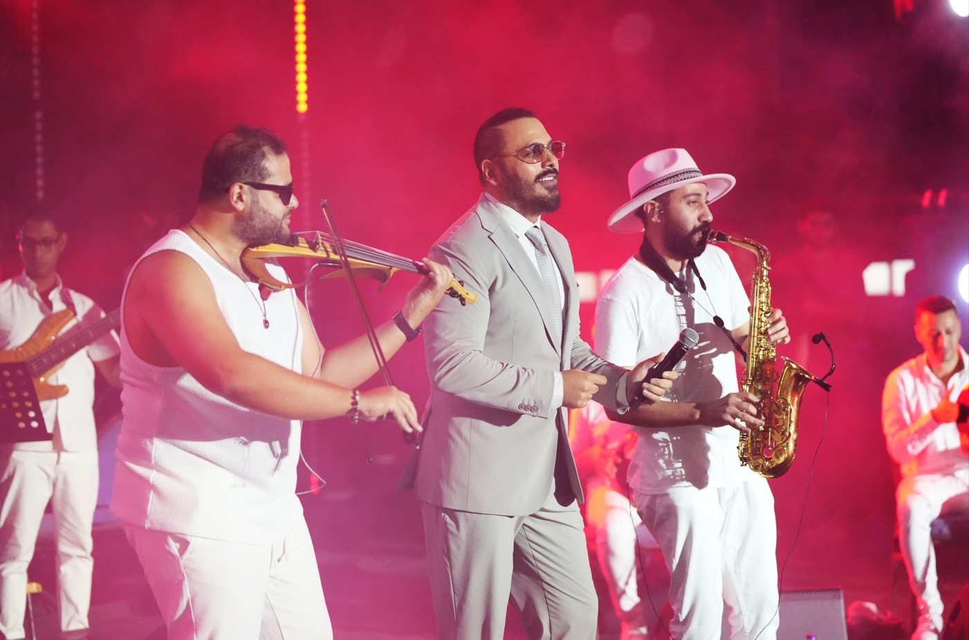 رامي عياش يشعل حفل تخرج جامعة "فاروس" بحضور جماهيري ضخم في الإسكندرية