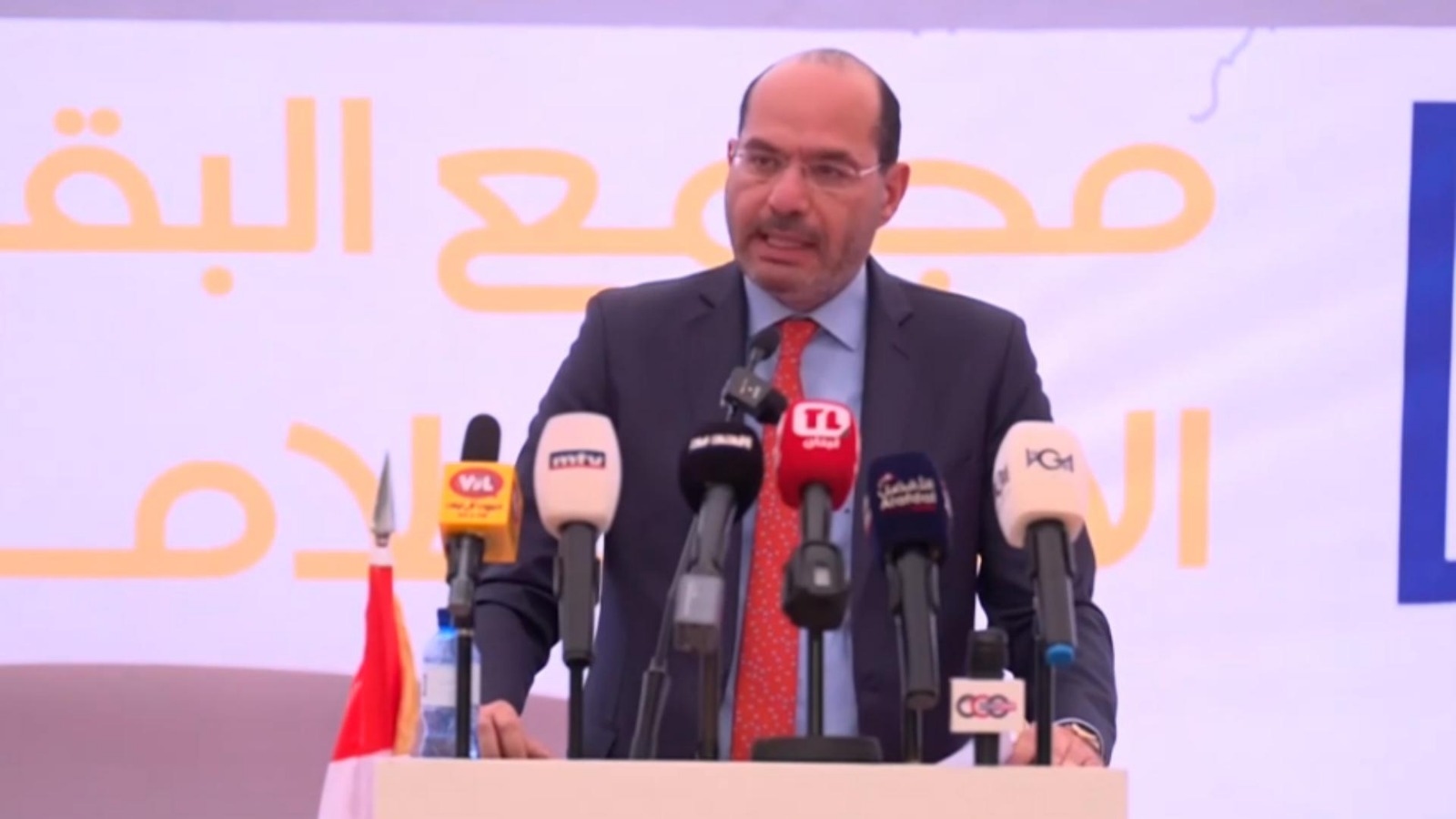 حسن مراد: المنطقة تعيش في بركان متفجّر سينعكس على وطننا وشعبنا ولا خلاص للبنان إلا بالتمسك بعروبته ووحدته الوطنية وبتطبيق الدستور واتفاق الطائف وأن يكون جزءاً من محيطه العربي