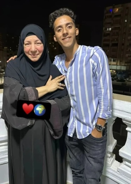 أسرة عبلة كامل تكشف حقيقة الصور المتداولة