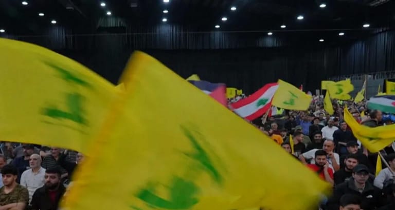 هل يبدأ حزب الله رحلة العودة إلى لبنان؟