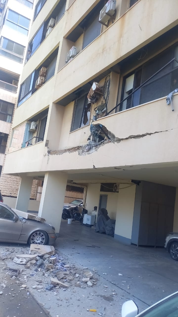 Photos: Destruction following the airstrike on Jnah