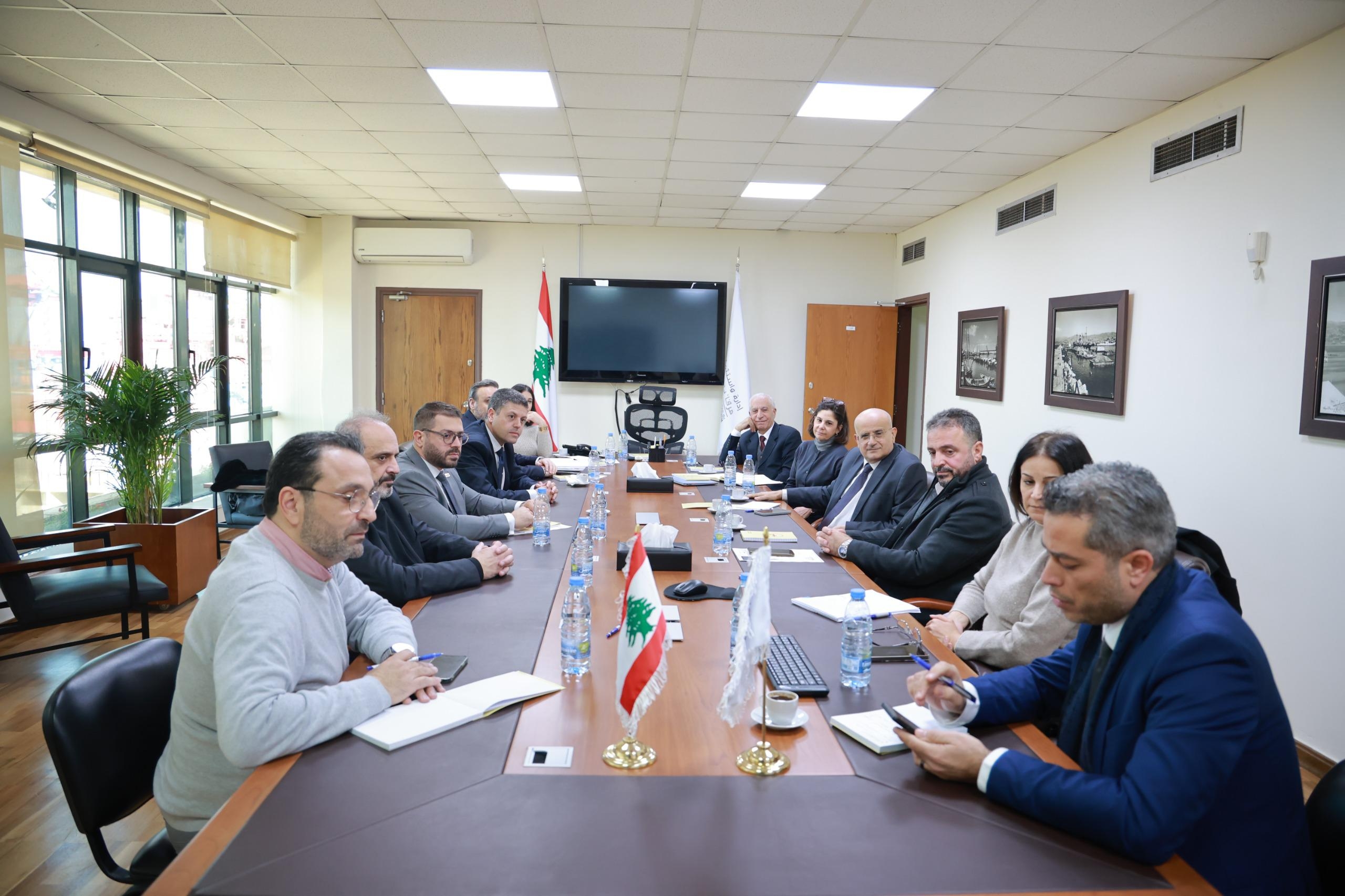 النفّي في مؤتمر صحافي مع العلية: ملتزمون بقانون الشراء العام