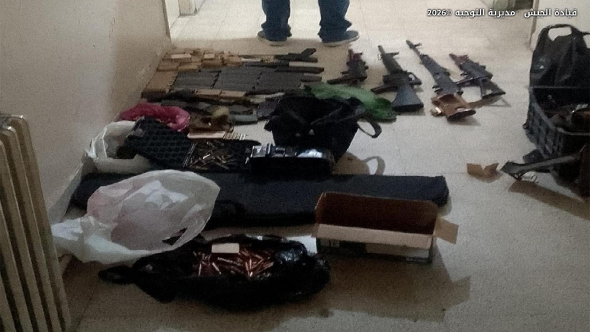 بالصور: مداهمة للجيش وتوقيفات... وهذا ما جرى ضبطه