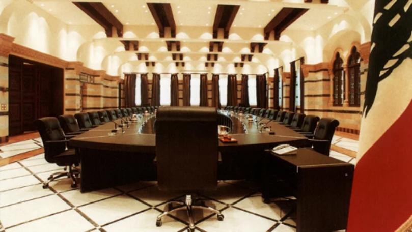 Center House sources to MTV: Acceptance of an alternative to the prime minister is under discussion between Berri, Hariri, and former prime ministers