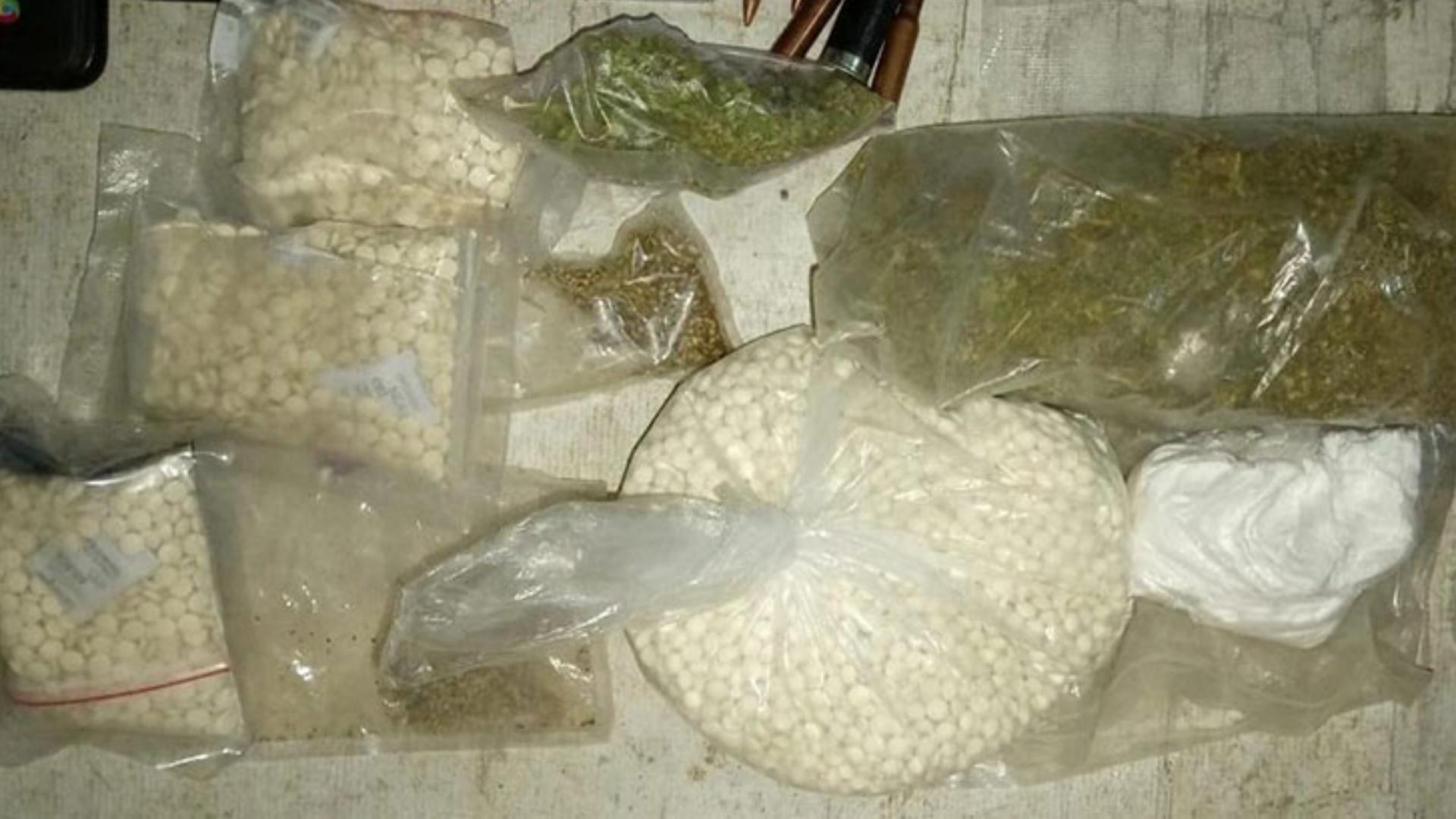 بالصّور: عمليّات دهم وتوقيفات... وهذا ما ضُبِط