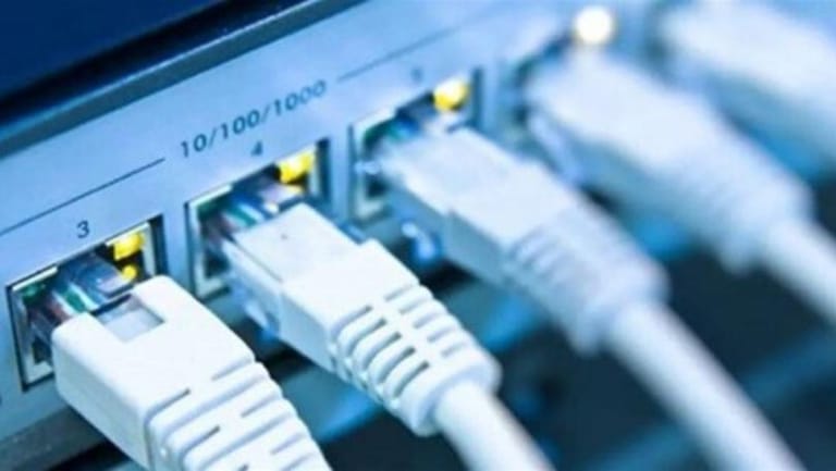 الإنترنت "نار" بالسعر لا بالسرعة... التفاصيل في النشرة بعد قليل