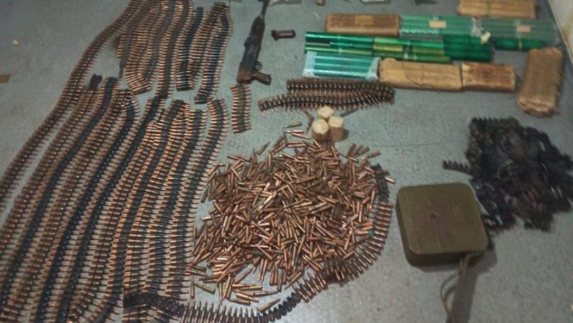 بالصور: أسلحة وقذائف... والجيش يتحرّك