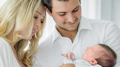 الصور الأولى لحفيد ترامب اللبناني ألكسندر بولس