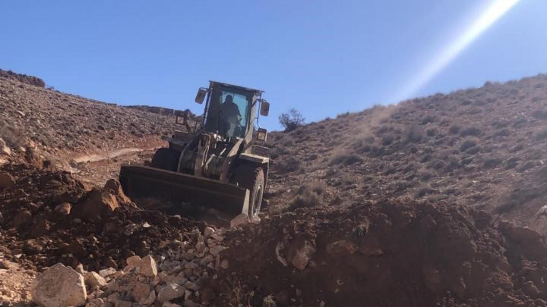 Photos: Army closes illegal crossings