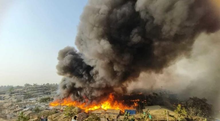 Bangladesh investigates huge fire at world's largest refugee camp