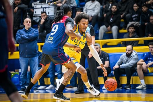 Riyadi defeated Antranik, 103-85, in the seventh round of the Decathlon Lebanese Basketball Championship