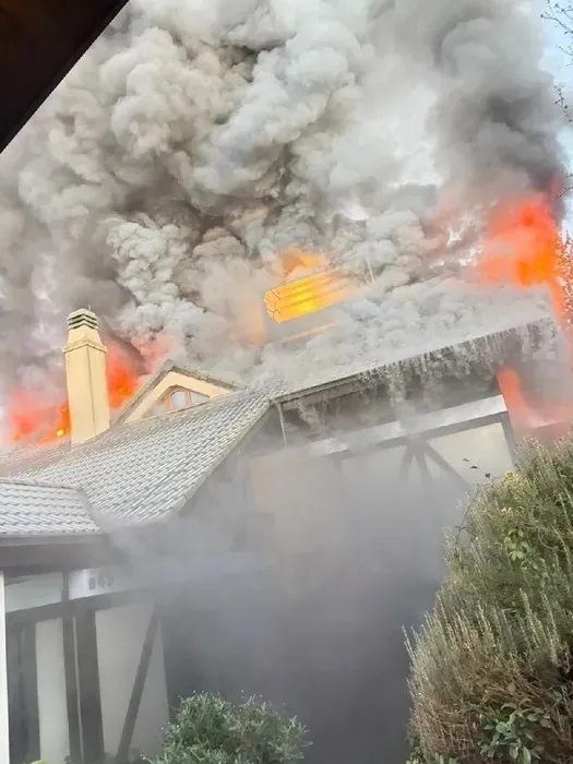 حريق في منزل ممثلة تركية أثناء وجودها داخله