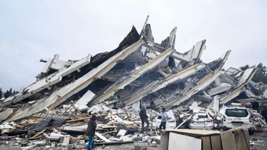 إلى متى يبقى الإنسان حيًّا تحت الأنقاض؟ التفاصيل في نشرة الأخبار