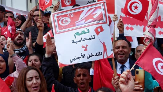 Tunisian presidential candidates complain of restrictions and intimidation