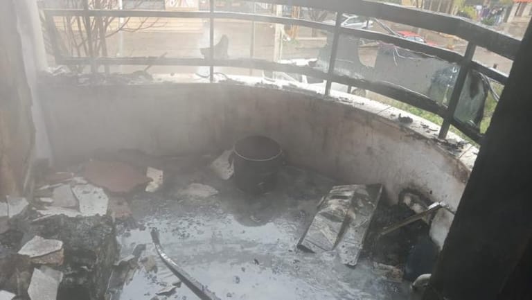 إخماد حريق داخل شقّة