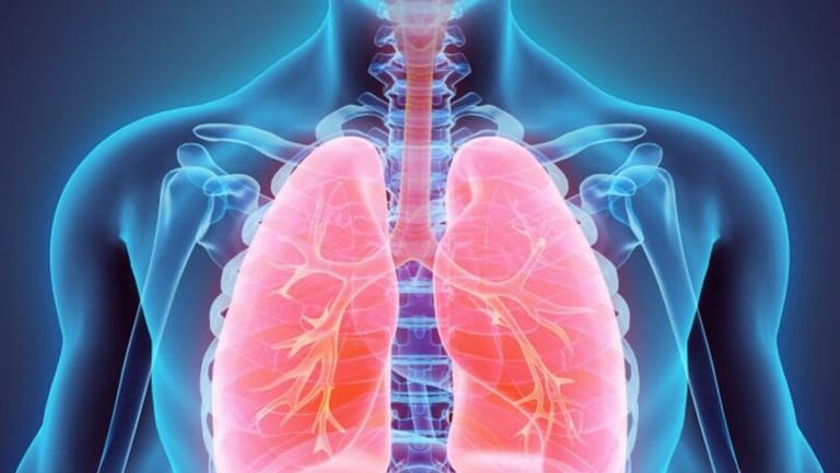 4 Warning Signs of Lung Cancer the NHS Doesn’t Want You to Ignore