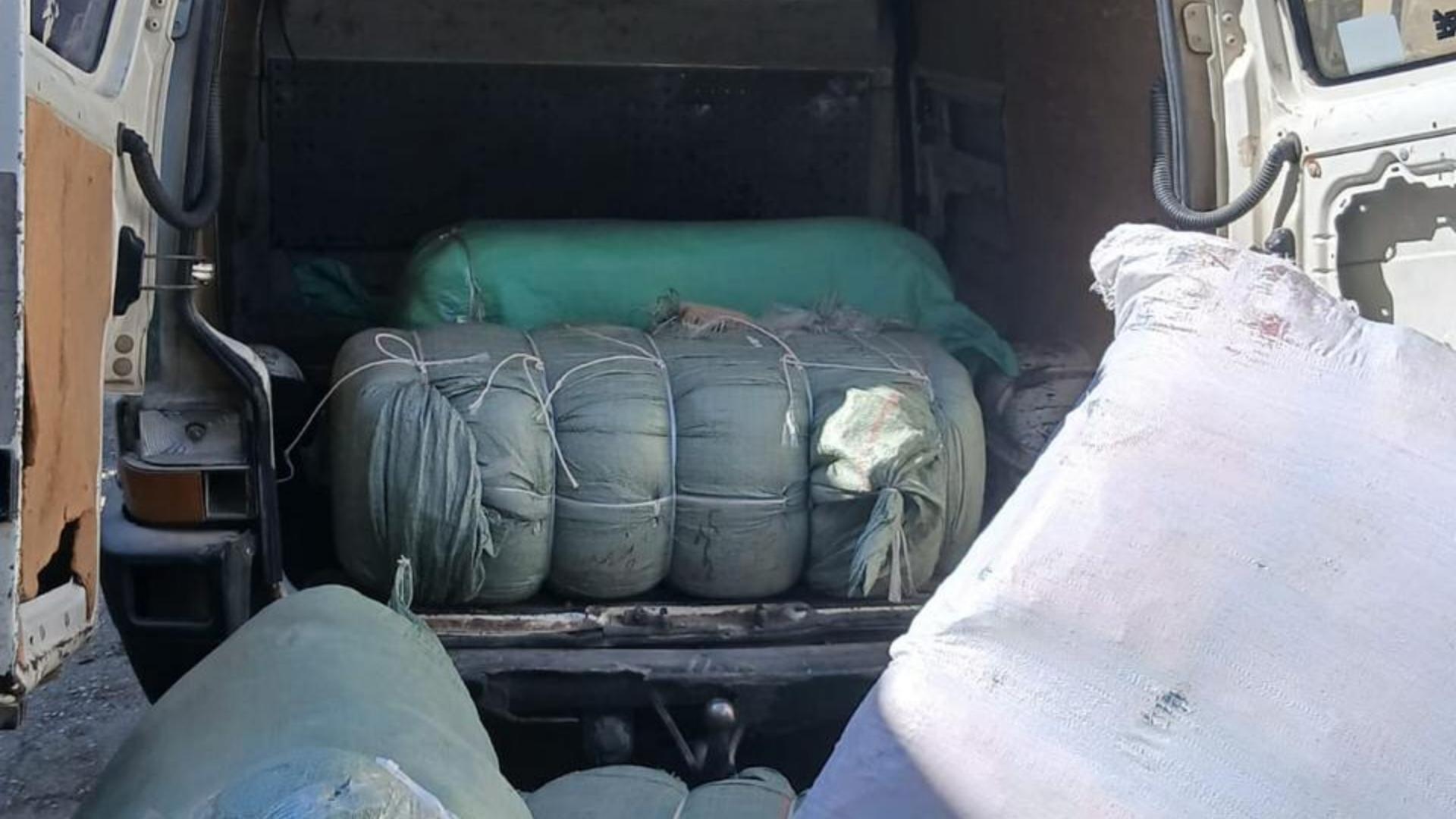 بالصور: ضبط جملة بضائع مهربة