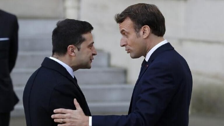 وعدُ ماكرون لزيلينسكي