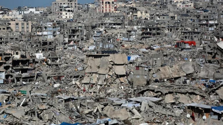 Al-Ghafri Tower in Gaza, which the Israeli army ordered evacuated, is 19 stories tall and houses international and media organizations