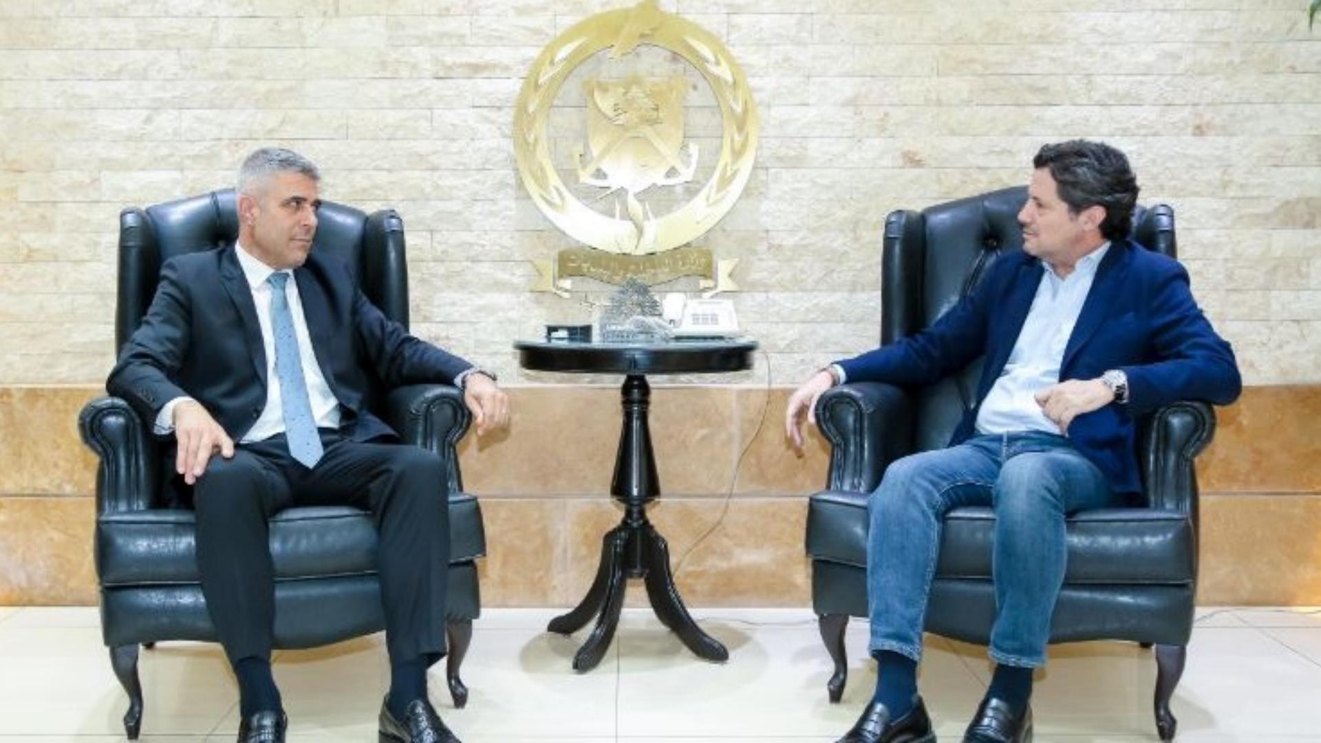فرح استقبل المكاري مشيداً بجهود الدفاع المدني في إهدن