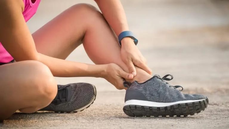 How to Avoid the Most Common Workout Injuries, According to Experts