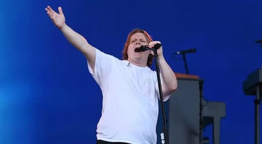 Crowd offers support as Lewis Capaldi struggles to finish Glastonbury set