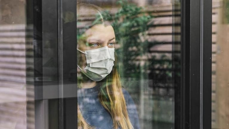 سبل لتجاوز الكآبة بعد الإصابة بـ"كوفيد - 19"