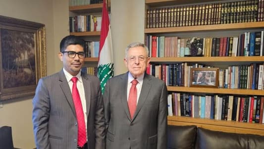 Siniora broaches situation with Indian Ambassador