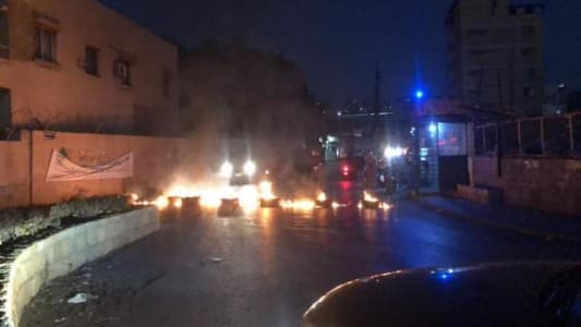 Bchamoun junction is blocked to traffic with burning tires