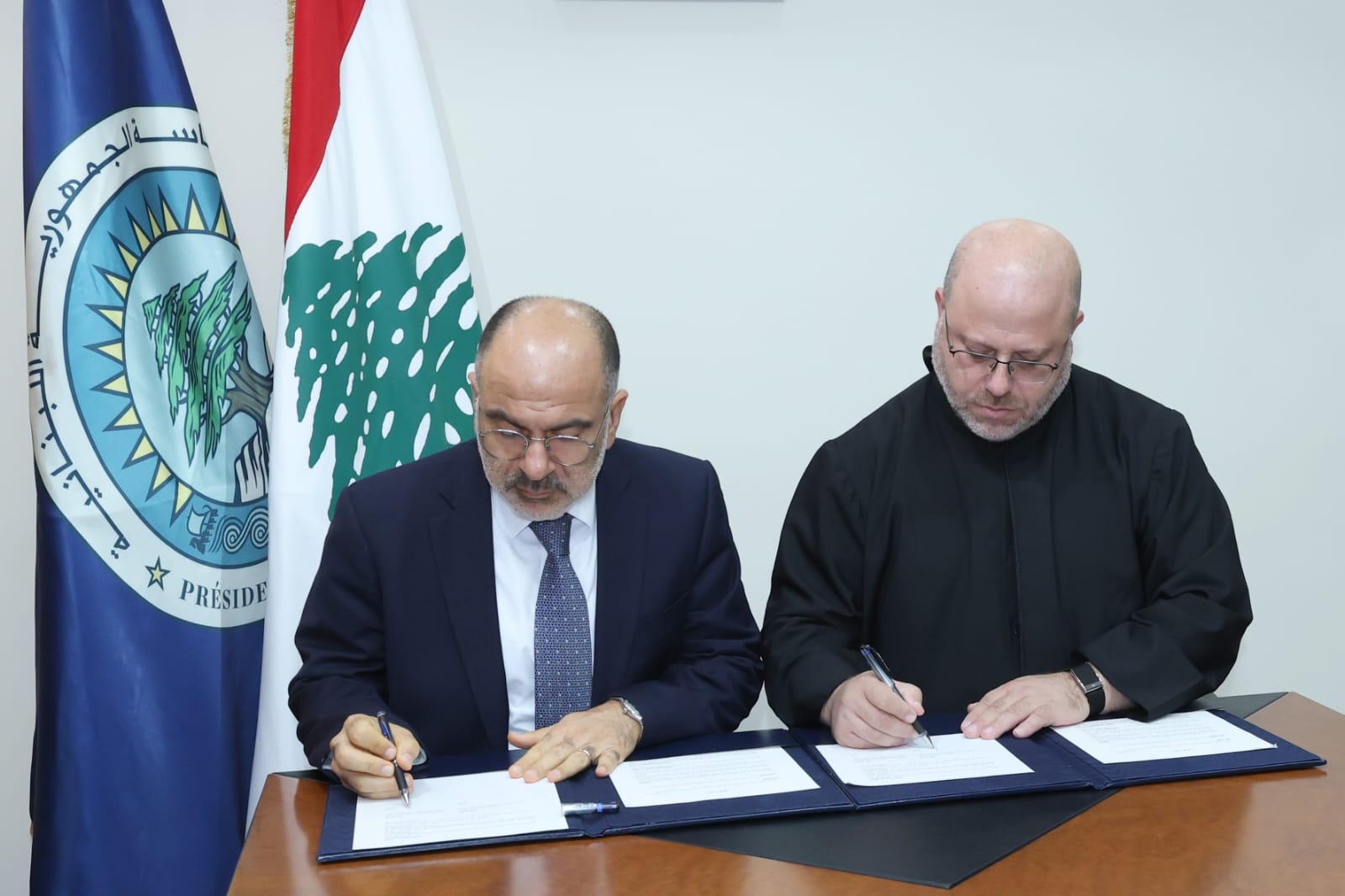 مذكرة تفاهم بين المديرية العامة لرئاسة الجمهورية وجامعة الروح القدس – الكسليك حول أرشفة العهود الرئاسية السابقة