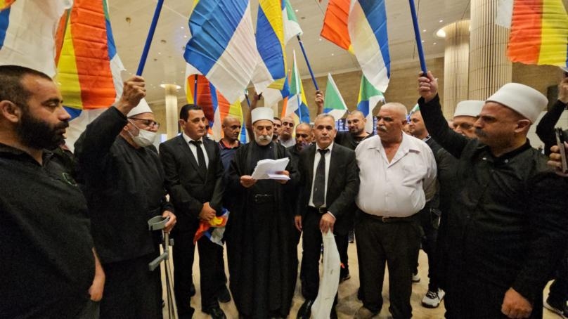 بالصور: السلطات الإسرائيلية تخلي سبيل الشيخ معدّي