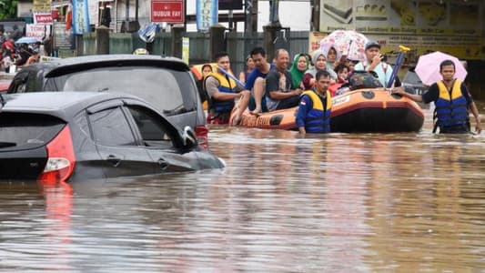 فيضانات في جاكرتا ونزوح أكثر من ألف شخص