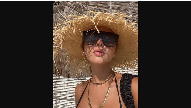 بالصور: ميريام فارس تحتفل بالذكرى الـ 7 لعيد زواجها مع زوجها على شاطئ البحر