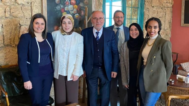 الدمج التربوي بين الحلبي ومستشارة بايدن لحقوق ذوي الإحتياجات الخاصة