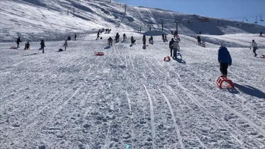 سباحة وتزلّج في يوم واحد... التفاصيل في النشرة المسائيّة