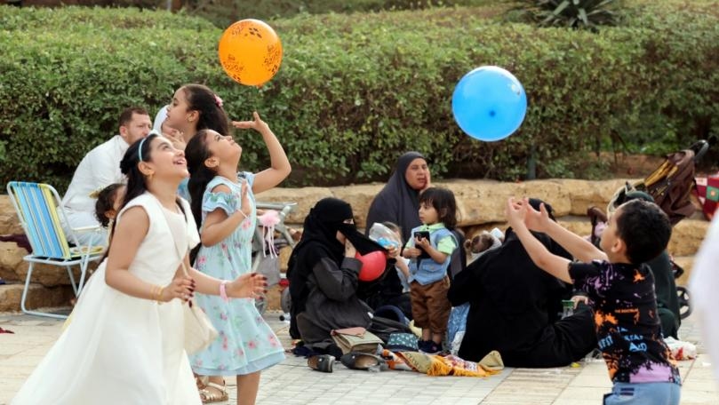 Photos: Muslims Around the World Celebrate Eid al-Fitr 2022