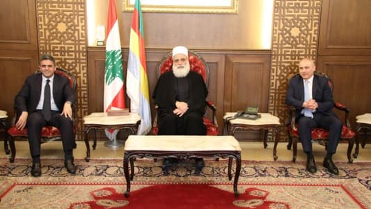 شيخ العقل هنأ السعودية والتقى زواراً