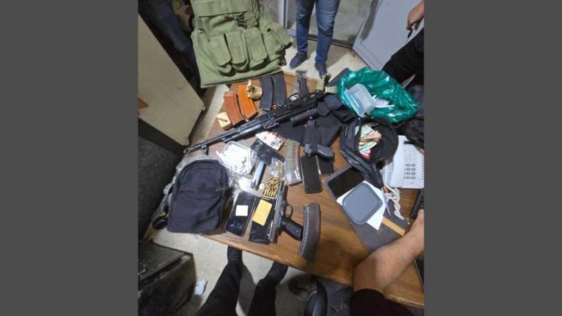 أطلق النار على الجيش... بالصور: هذا ما كان بحوزته!